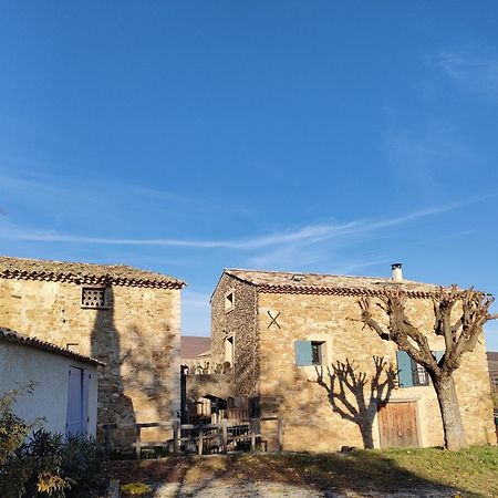 Gite A La Ferme Ongles Exterior photo